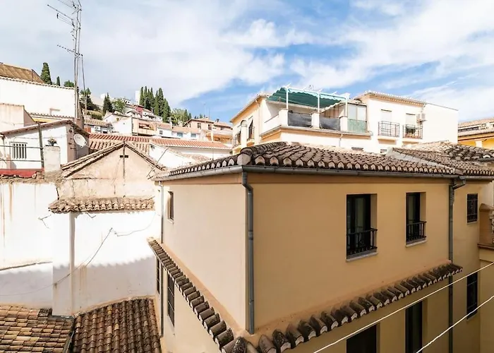 Emblematic Apartment In The Realejo