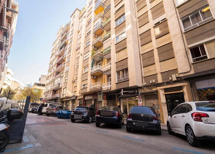 Apartamento Sol Granada - Espacioso, bien ubicado y muy valorado